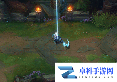 《英雄联盟》凯隐纯白之月皮肤价格及特效展示